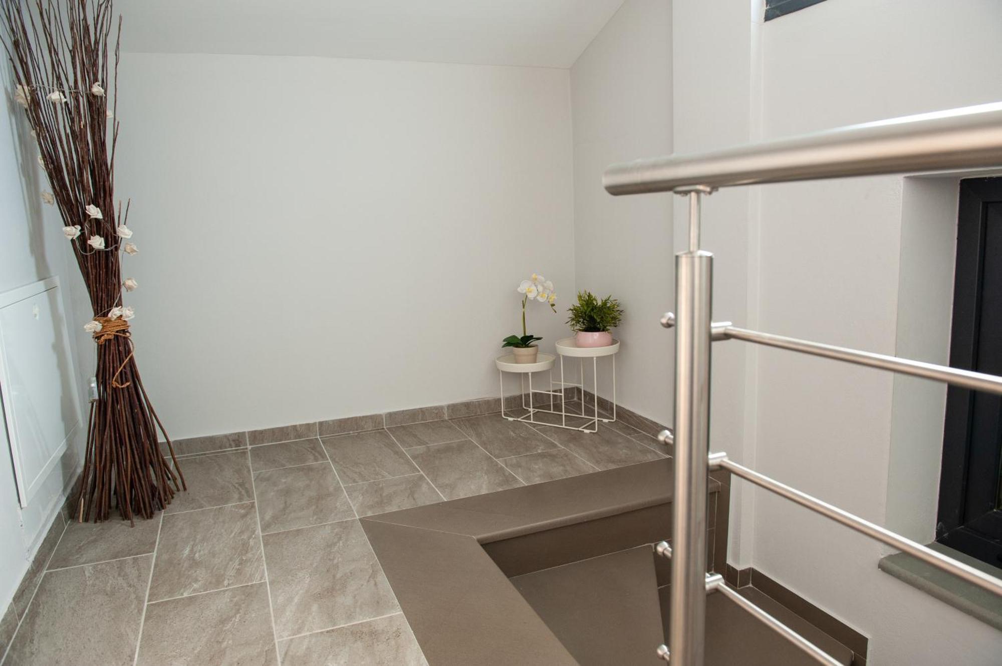 Lovely Guesthouse - 58M2 Mountain View Ioannina Exterior photo