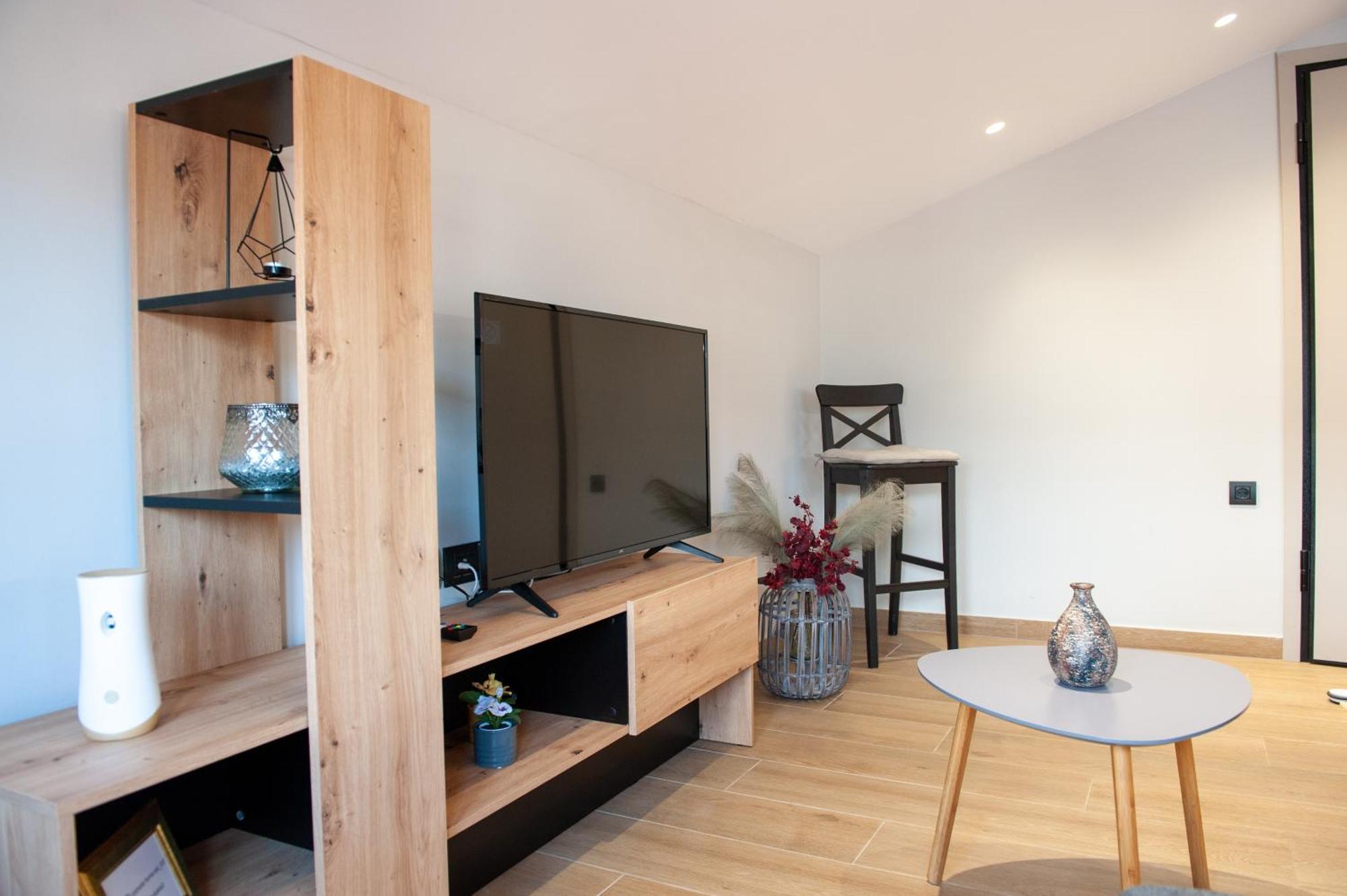 Lovely Guesthouse - 58M2 Mountain View Ioannina Exterior photo
